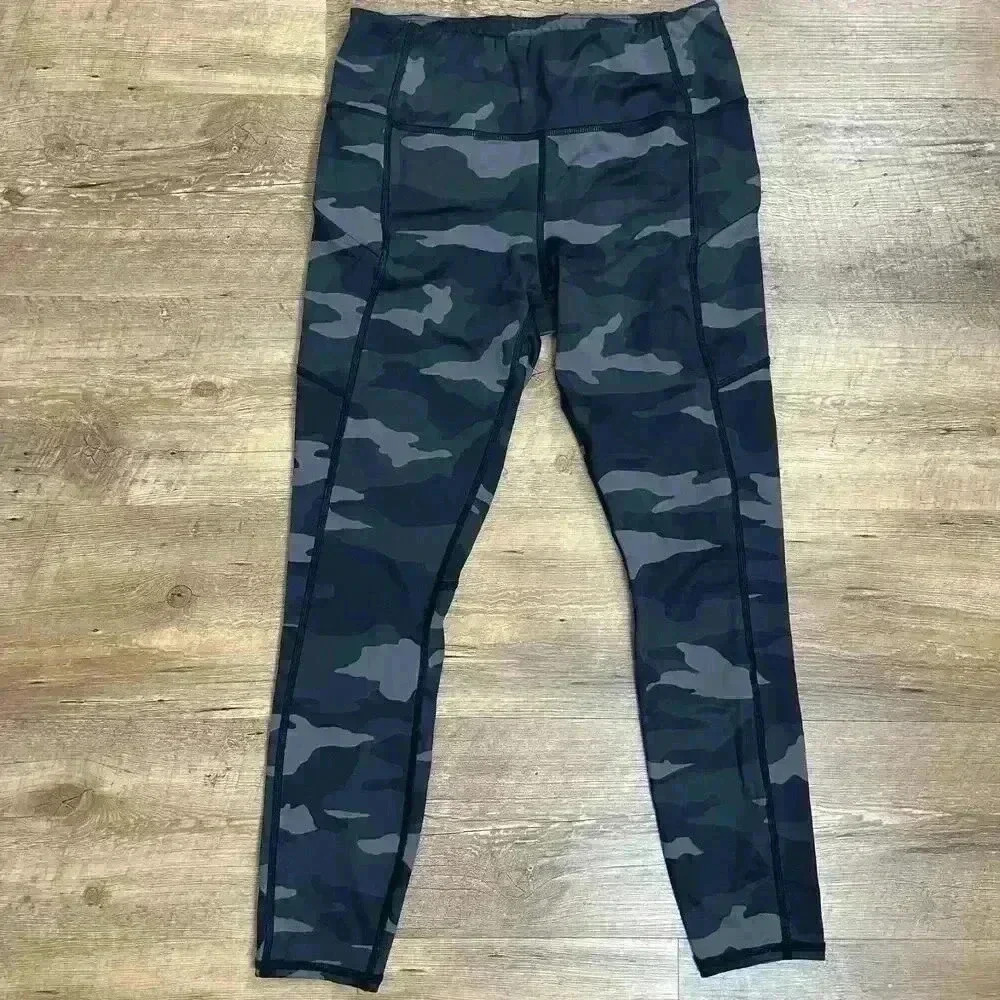 Athleta Camo Contender 7/8 Leggings Womens Sz S Pockets Black Gray Gym Hiking